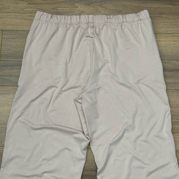 Vuori Halo Modern Straight Leg Pants in Vintage Rose Heather Size Large - Picture 10 of 13